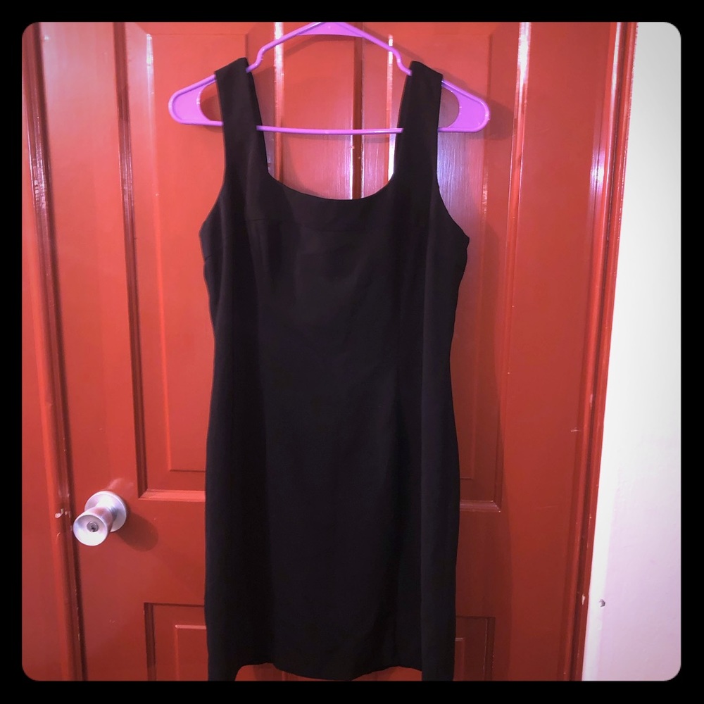 EUC Donna Ricco Petite women’s black dress